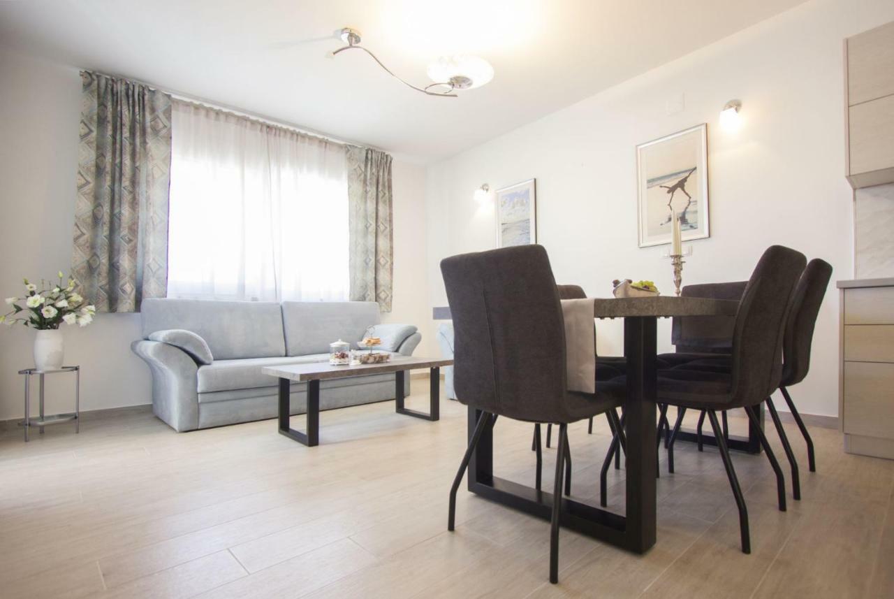 Paradise Lux Apartment Trogir Ngoại thất bức ảnh